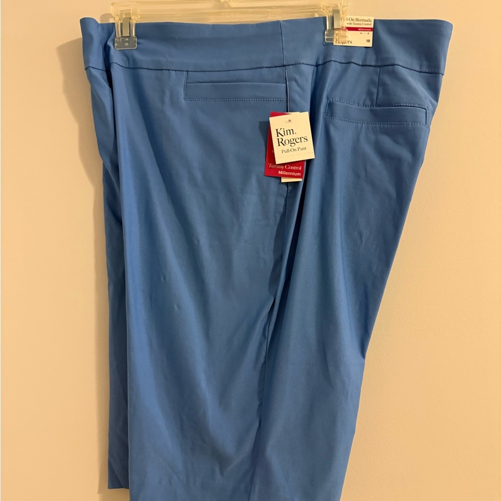 Kim Rogers Millennium Blue Bermuda Shorts size 18 BNWT